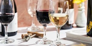 Lire la suite à propos de l’article Les accords parfaits du (Notre partenaire) Wine Club du numéro 2022 de la vie en plein air