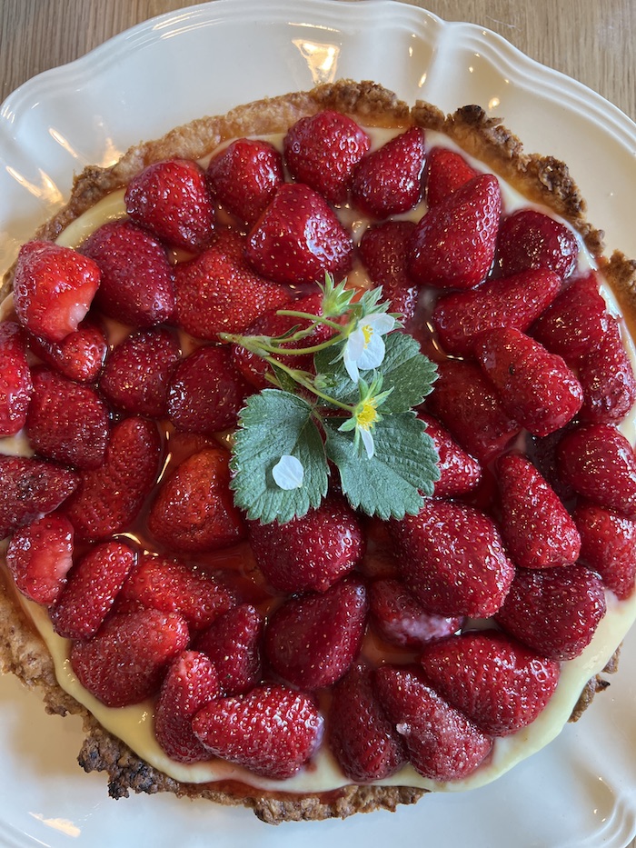 You are currently viewing ma tarte aux fraises préférée-MA MAISON DE CAMPAGNE FRANÇAISE